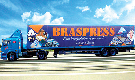 Envelopamento de caminhão da Braspress